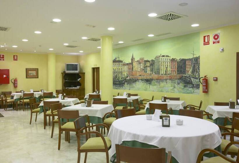 호텔 Villa De Gijon