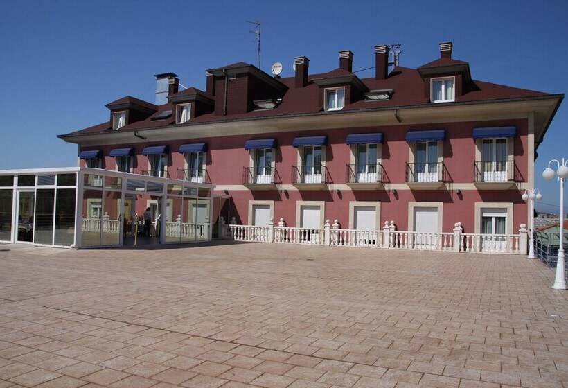 호텔 Villa De Gijon
