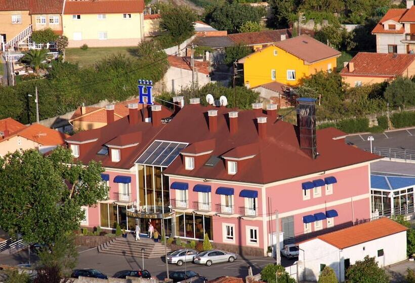 호텔 Villa De Gijon