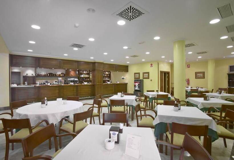 호텔 Villa De Gijon