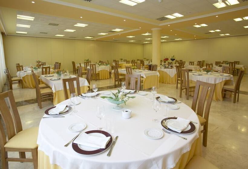 호텔 Villa De Gijon