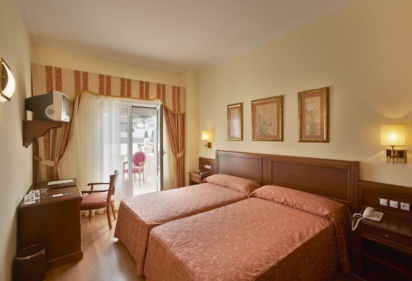 호텔 Villa De Gijon