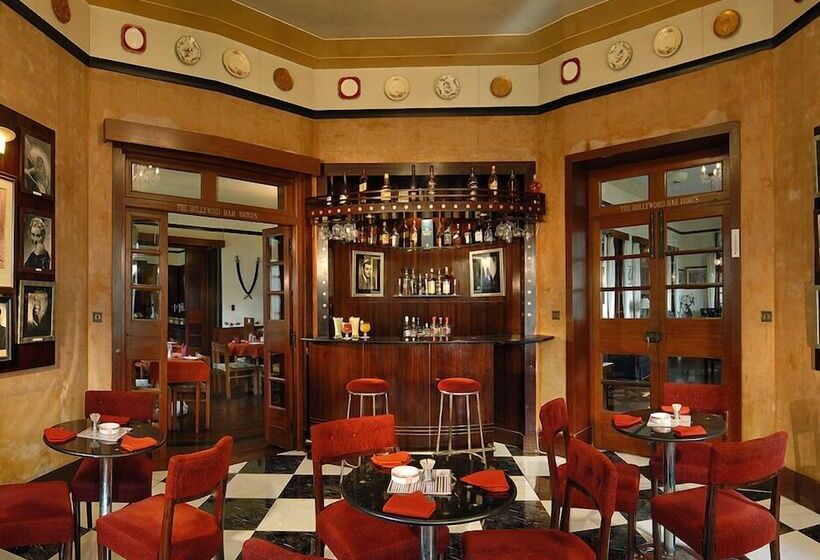 هتل Woodville Palace By Signum