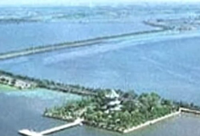 Отель Ramada Plaza Tianlu