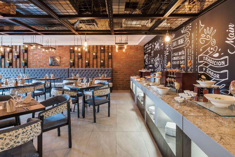 هتل Wyndham Garden Quito