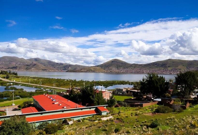 ホテル Lake Titicaca