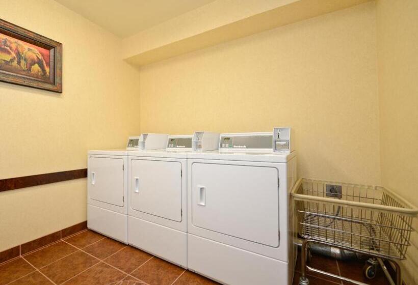 فندق Yellowstone West Gate