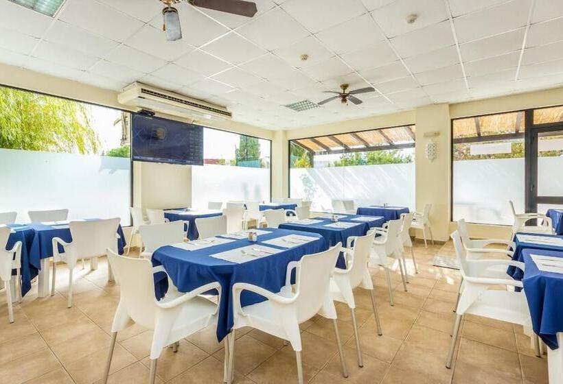 Apartamentos Turísticos Janelas Do Mar