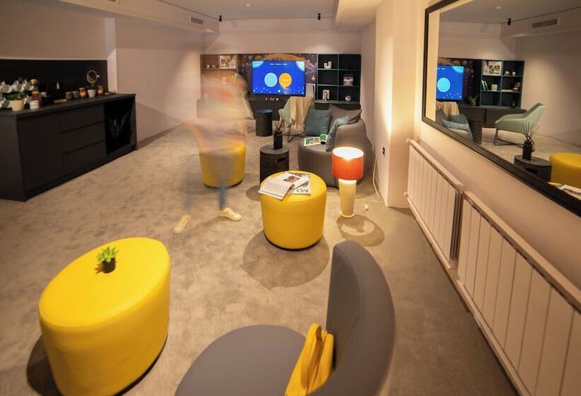 Maria Luisa by Introvert Hotels