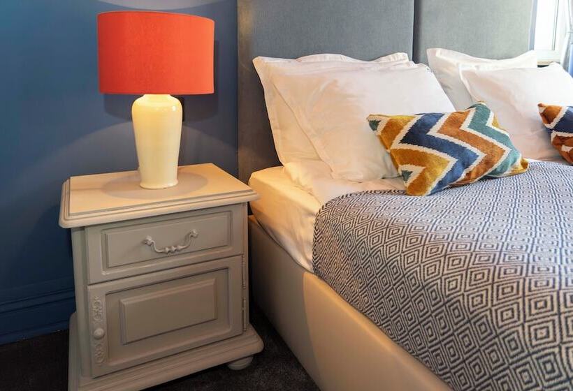 Maria Luisa by Introvert Hotels