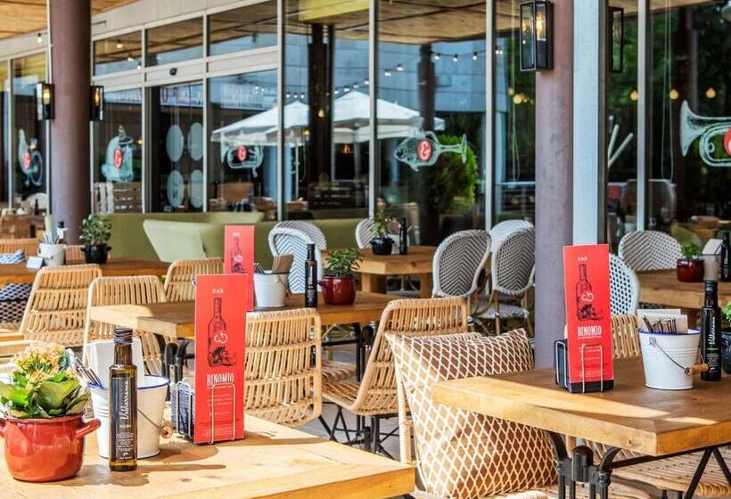 Novotel Barcelona Cornella