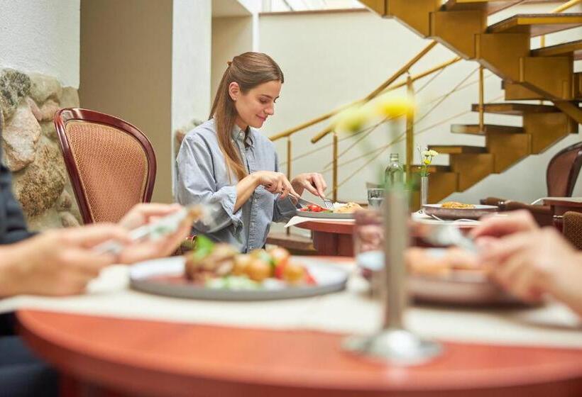 Ratonda Centrum Hotels