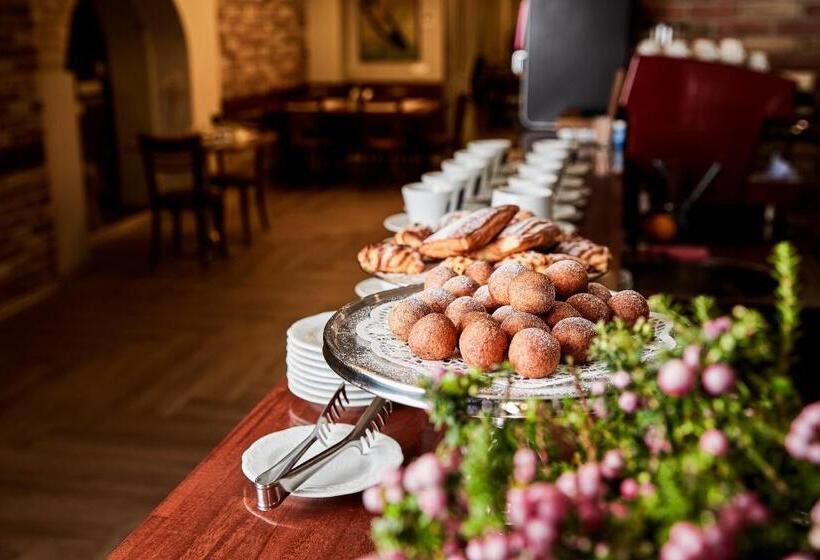 Ratonda Centrum Hotels