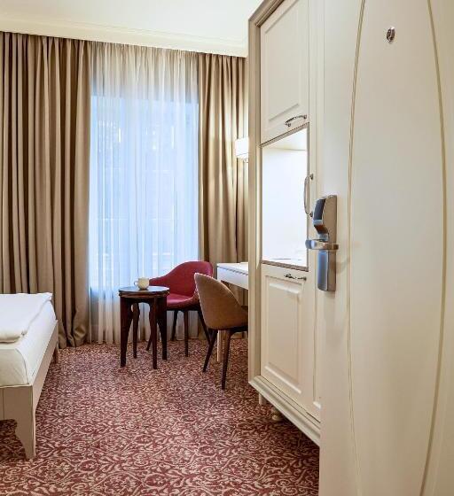 Ratonda Centrum Hotels