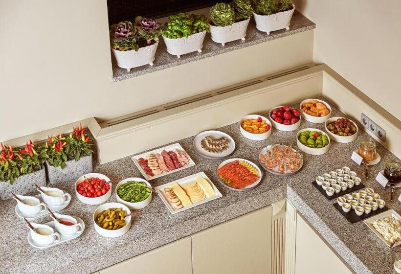 Ratonda Centrum Hotels