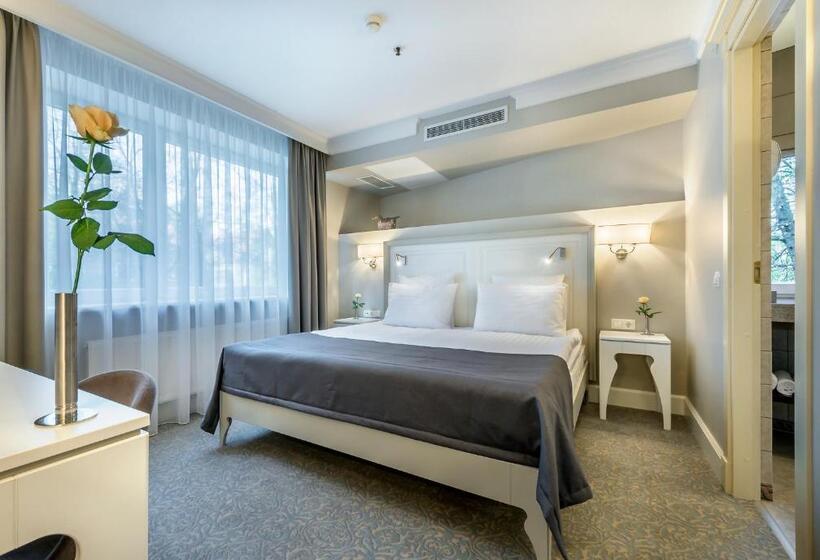 Ratonda Centrum Hotels