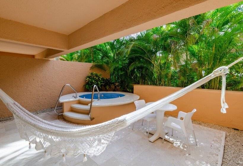 منتجع Puerto Aventuras Hotel & Beach Club