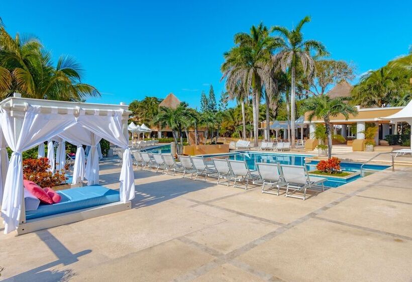 منتجع Puerto Aventuras Hotel & Beach Club