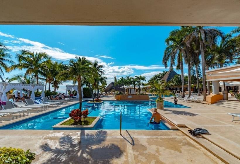 منتجع Puerto Aventuras Hotel & Beach Club