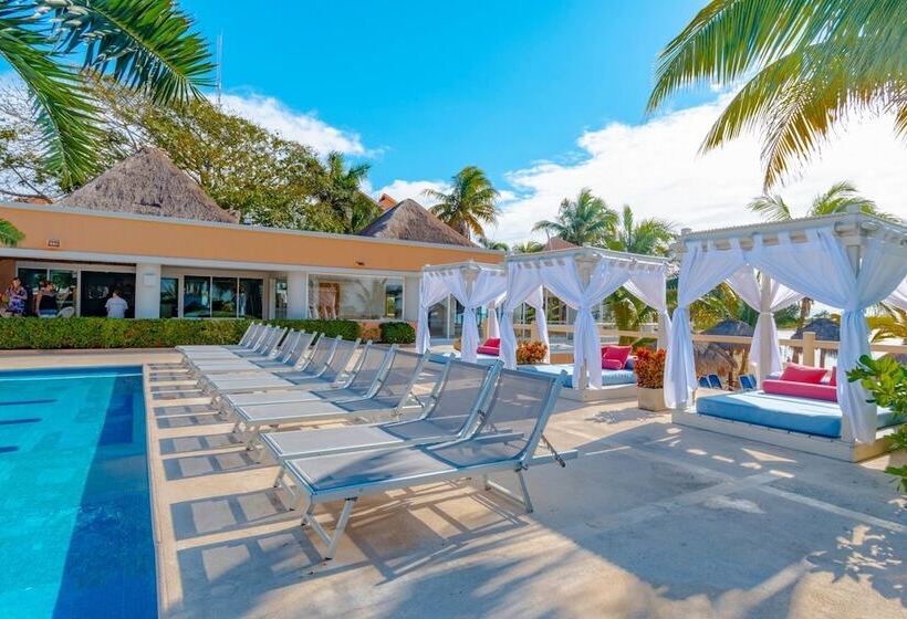 منتجع Puerto Aventuras Hotel & Beach Club