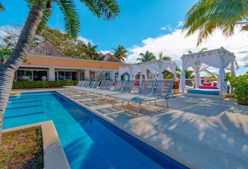 منتجع Puerto Aventuras Hotel & Beach Club