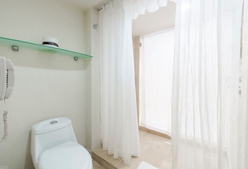 منتجع Puerto Aventuras Hotel & Beach Club