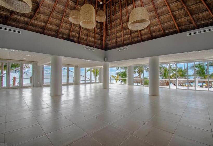 منتجع Puerto Aventuras Hotel & Beach Club