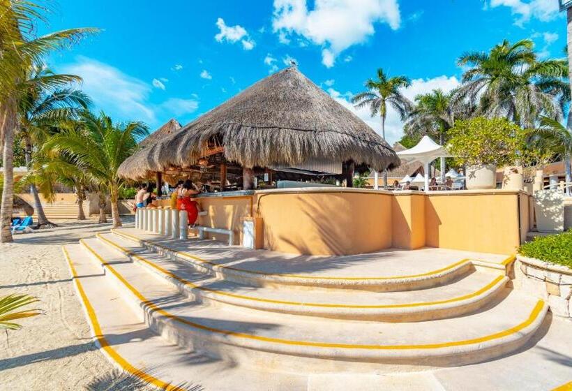 منتجع Puerto Aventuras Hotel & Beach Club