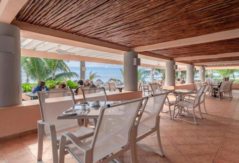 منتجع Puerto Aventuras Hotel & Beach Club