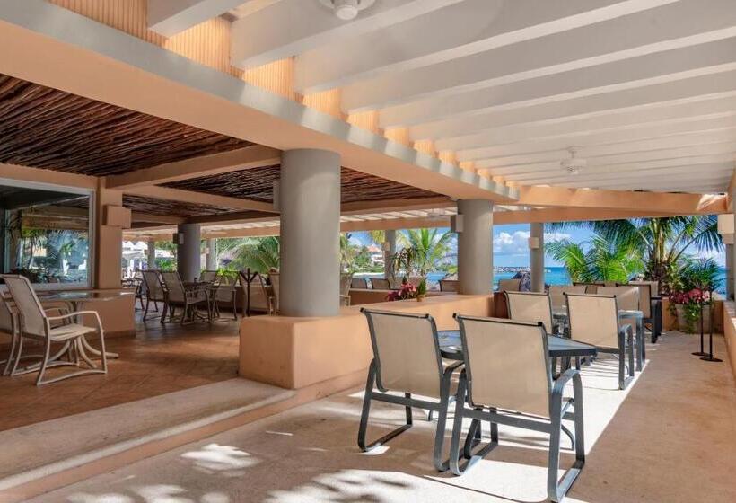 منتجع Puerto Aventuras Hotel & Beach Club