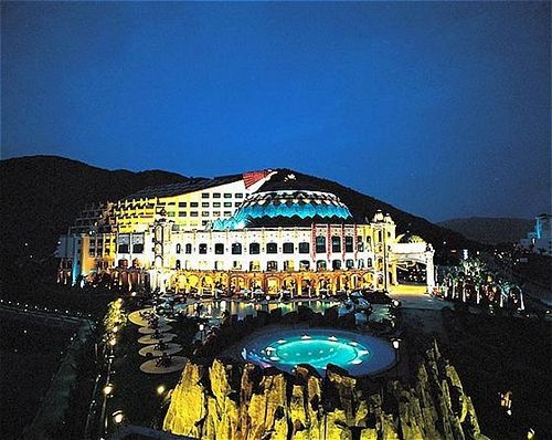 Yalong Bay Tianhong Resort