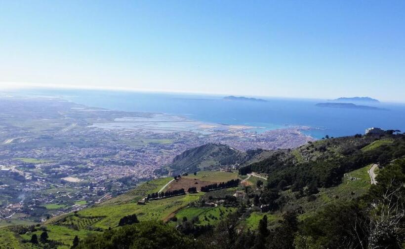 تختخواب و صبحانه Le Camere Di Mariú