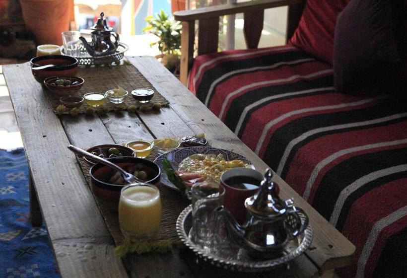 فندق صغير Tayought Surf House