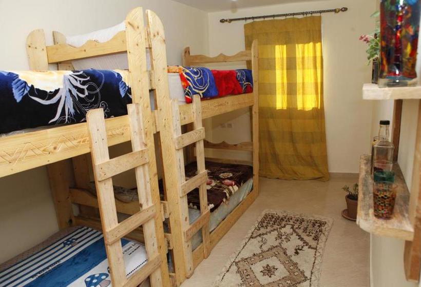 فندق صغير Tayought Surf House