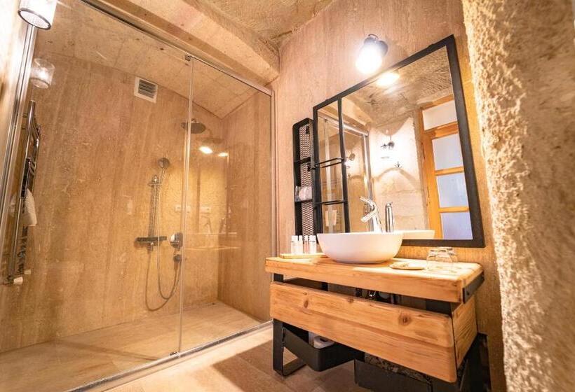 فندق Agarta Cave