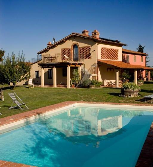 Отель Agriturismo Podere Luisa