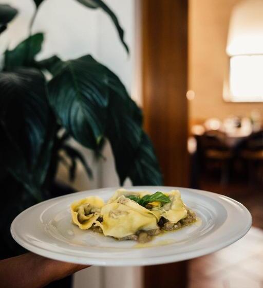 호텔 Albergo La Meridiana