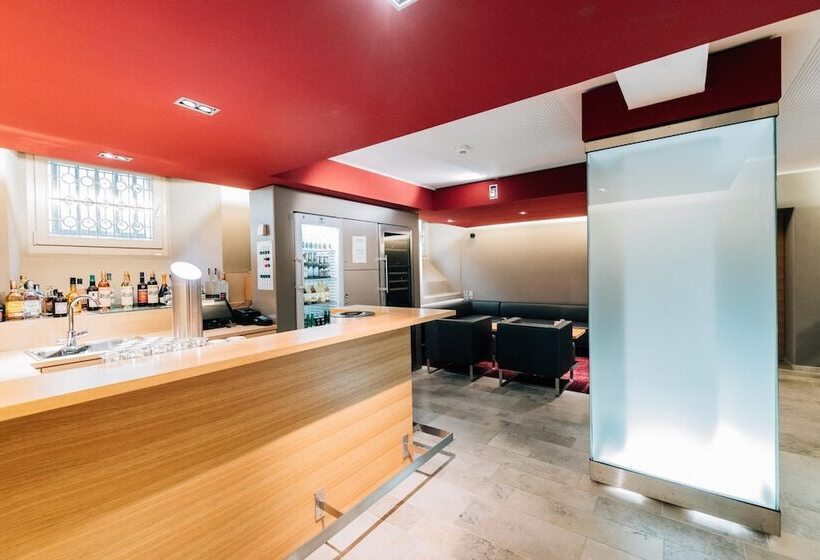 هتل Bildungs Und Tagungshaus Liborianum