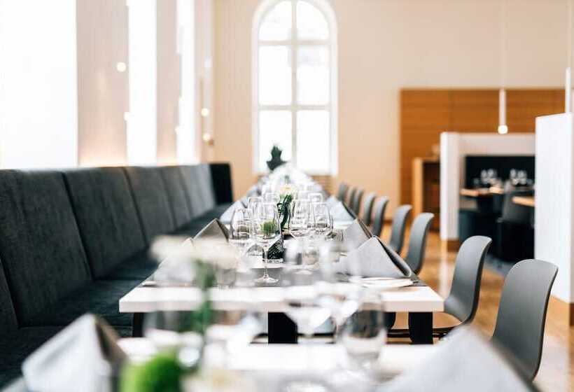 هتل Bildungs Und Tagungshaus Liborianum