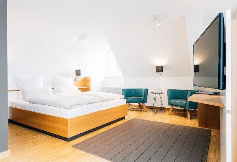 هتل Bildungs Und Tagungshaus Liborianum