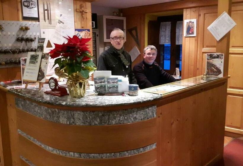 בית מלון כפרי Casa Alpina De Filippi