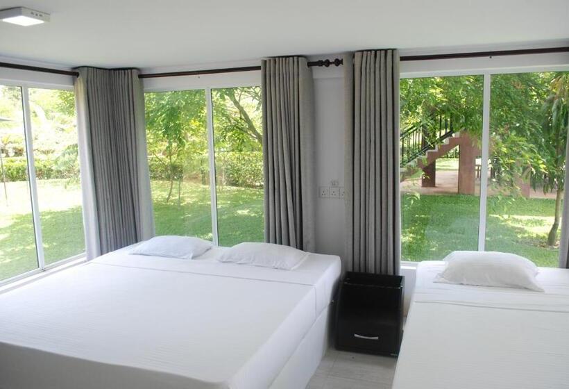 ホテル Elephant Entrance