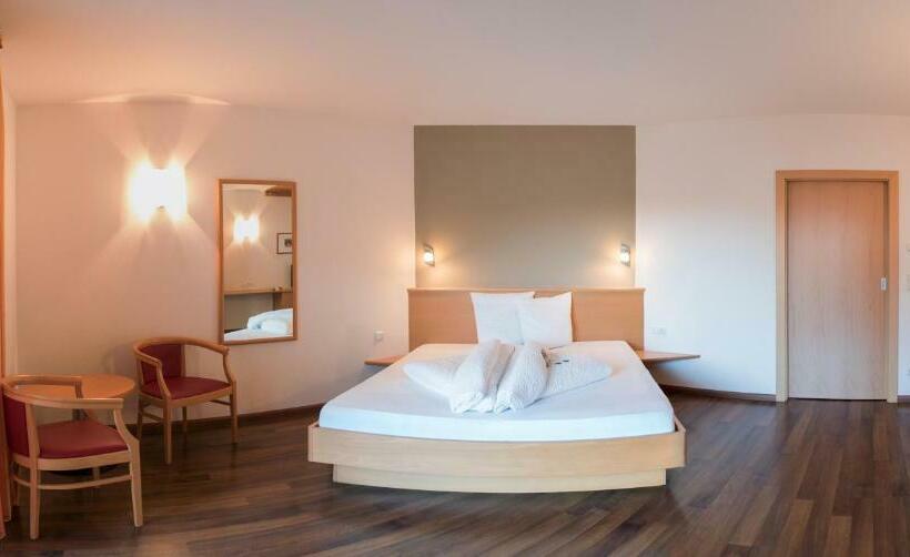 Garni Hotel Peterlinhof