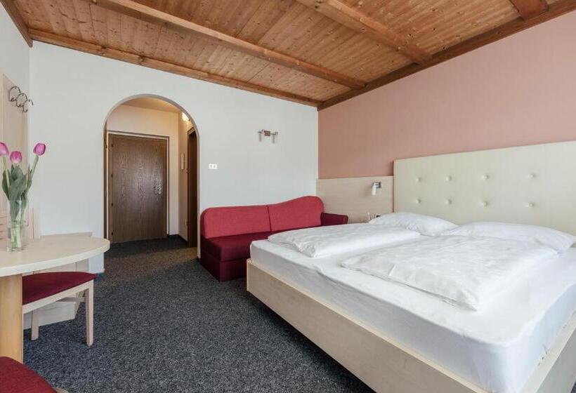 Отель Garni Sirmian