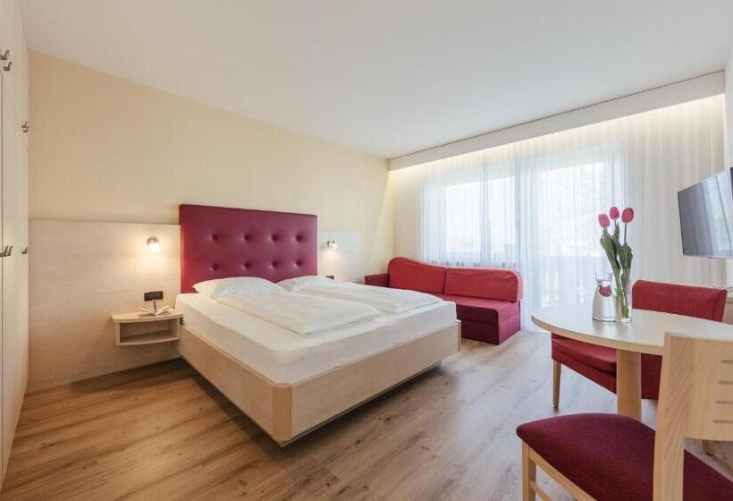 Отель Garni Sirmian