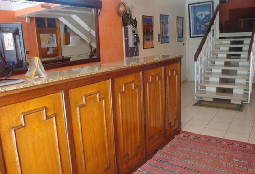 酒店 Hôtel Petite Suède