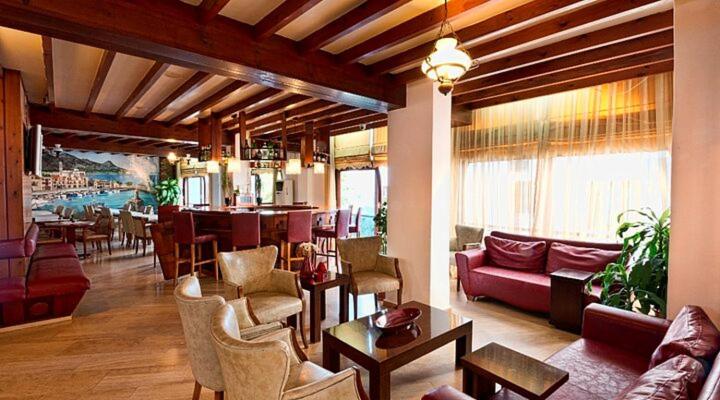 בית מלון כפרי Kyrenia British Harbour