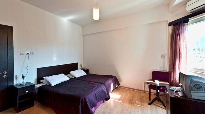 Отель Kyrenia British Harbour