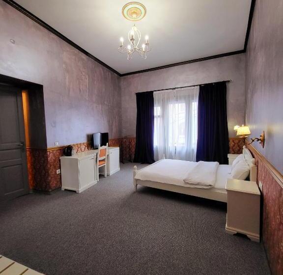 هتل Nf Palace Old City Bucharest