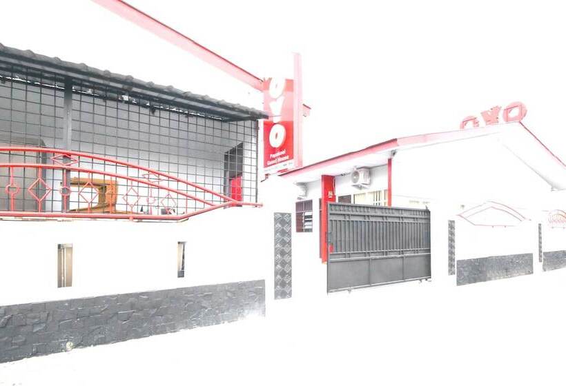 ホテル Oyo 2940 Papakoel Residence